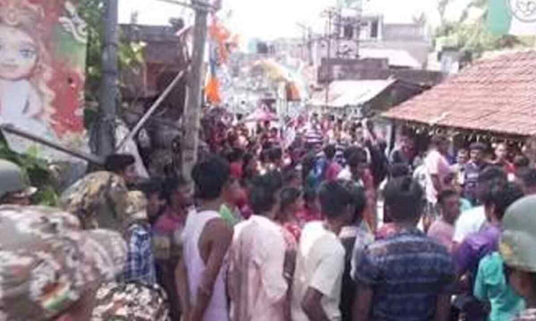 దక్షిణ 24 పరగణాల్లో ఇంటిపై కాల్పులు జరిపారని TMC కార్మికుడు ఆరోపించాడు
– PARAHUSHAR NEWS