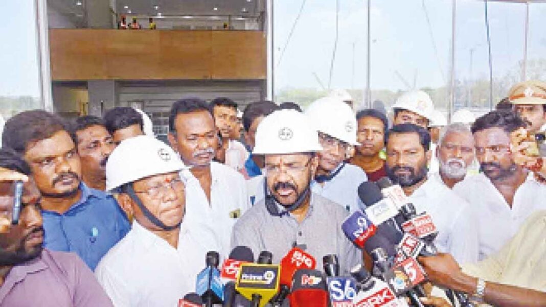 వరంగల్ మల్టీ సూపర్ స్పెషాలిటీ ఆస్పత్రి మూడు నెలల్లో ప్రారంభం: నాయిని
– PARAHUSHAR NEWS