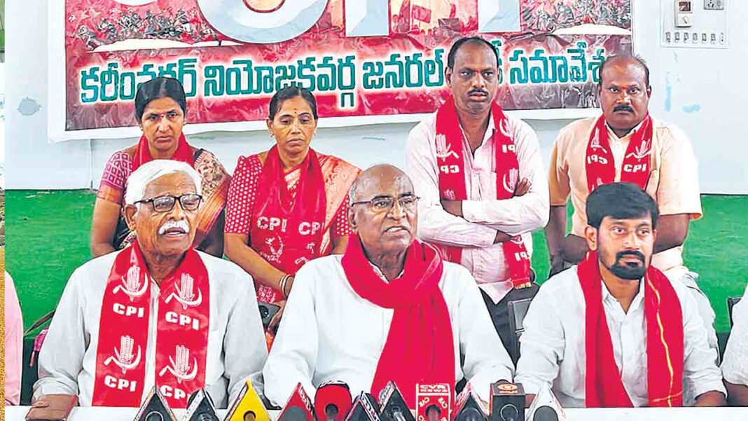 కాళేశ్వరంపై రాజకీయాలెందుకు?