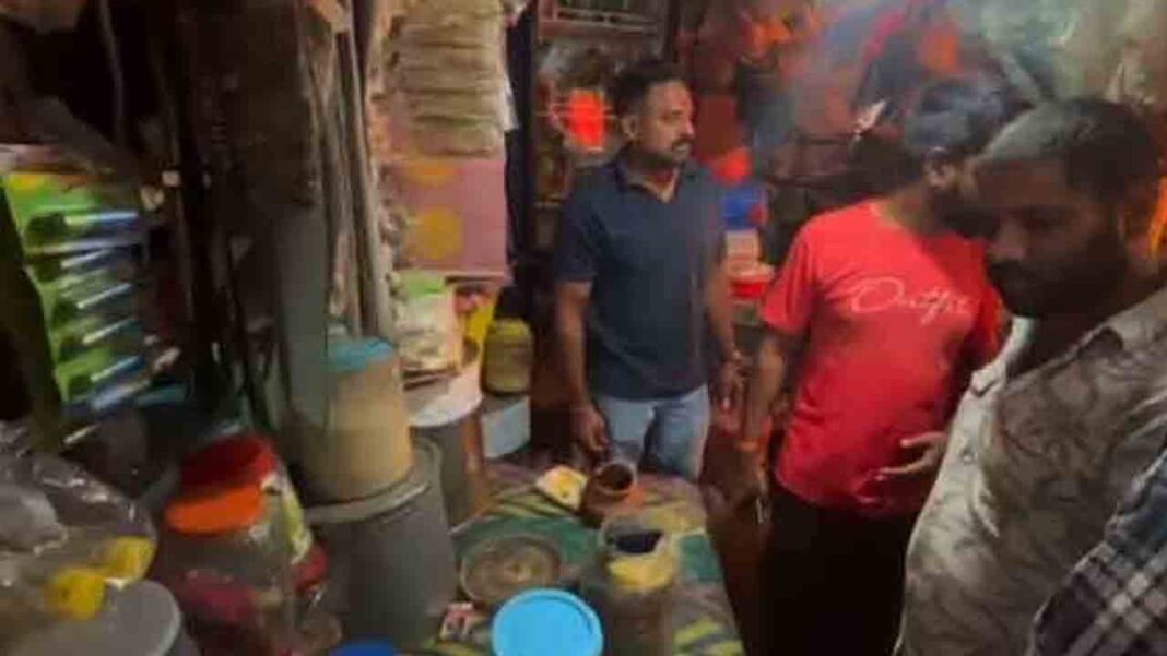 Theft in ten shops in Vemulawada-Namasthe Telangana
– PARAHUSHAR NEWS