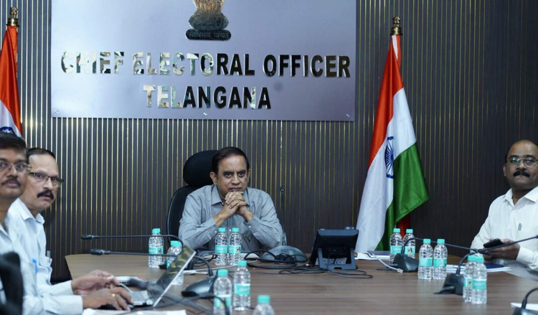 తెలంగాణ సీఈవో ఎస్ఐఆర్ ప్రక్రియను వివరిస్తూ, ఫారం 6 తప్పిపోయిన ఓటరు పేర్లను పునరుద్ధరించగలదని చెప్పారు
