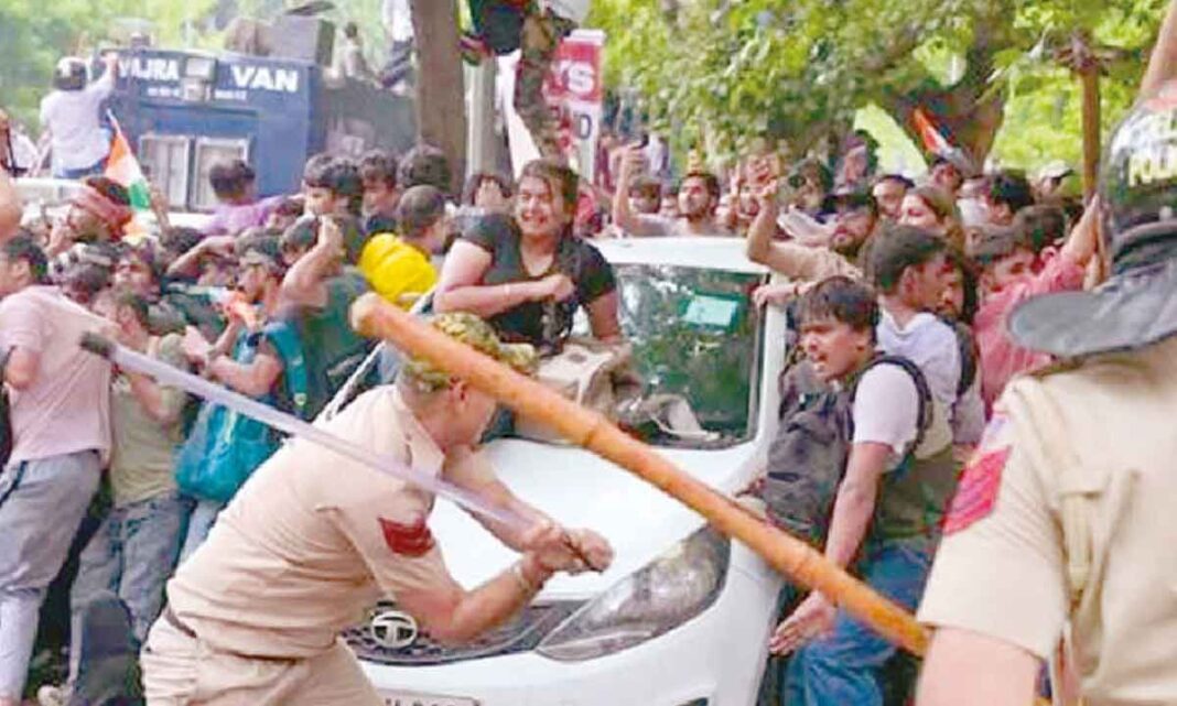 CJP చలో సంసద్ హింసాత్మకంగా మారింది
– PARAHUSHAR NEWS