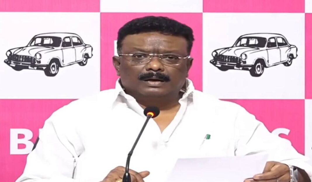 విద్యార్థుల ఆందోళనకారులపై చేసిన వ్యాఖ్యలపై బీఆర్ఎస్ ఎమ్మెల్సీ దాసోజు శ్రవణ్ బీజేపీ నేతలపై మండిపడ్డారు
– PARAHUSHAR NEWS