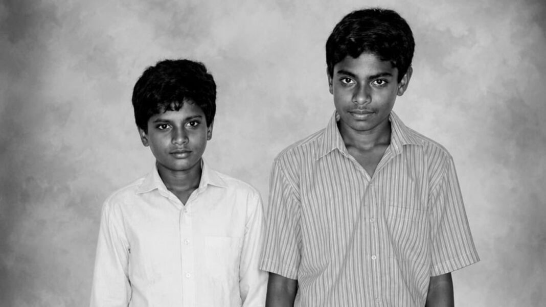 Happy birthday brother.. Former MP Santosh Kumar who shared a childhood photo with KTR-Namasthe Telangana
– PARAHUSHAR NEWS