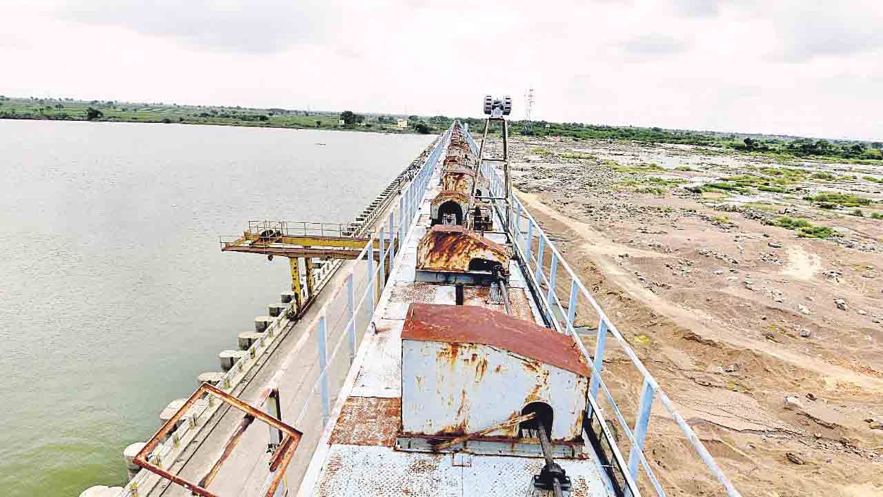 Water in Karnataka.. Beel in Telangana