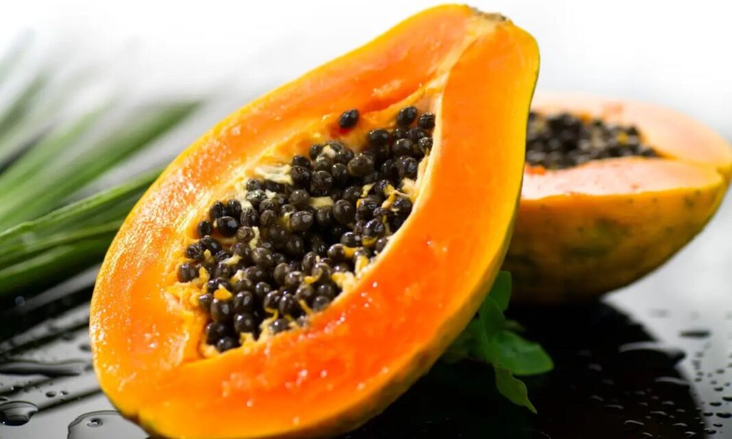 Papaya: Many health benefits of papaya.
