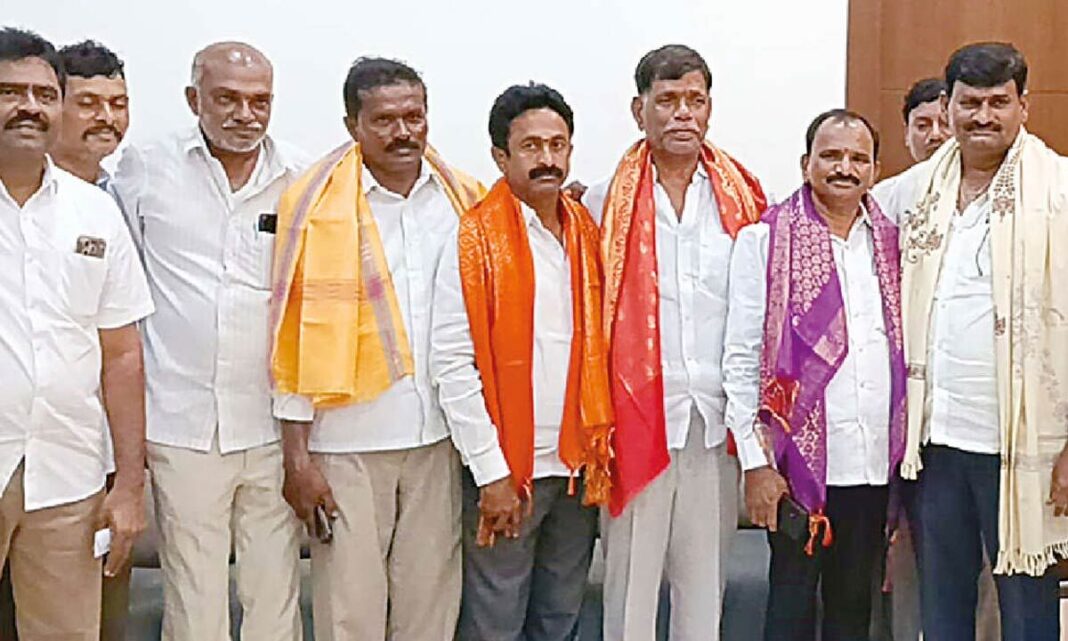 కాంగ్రెస్ కార్యకర్తలు పార్టీని బలోపేతం చేయాలని సూచించారు
– PARAHUSHAR NEWS