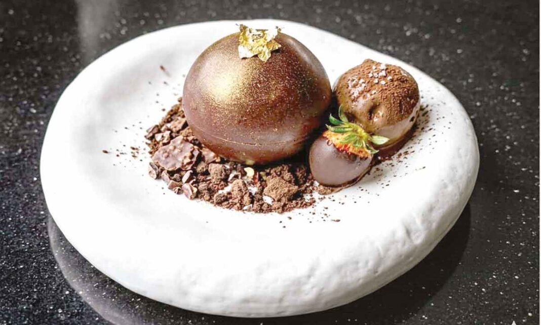 చాక్లెట్ డోమ్ ఆఫ్ డిలైట్ & హాజెల్ నట్ మూసీ
– PARAHUSHAR NEWS
