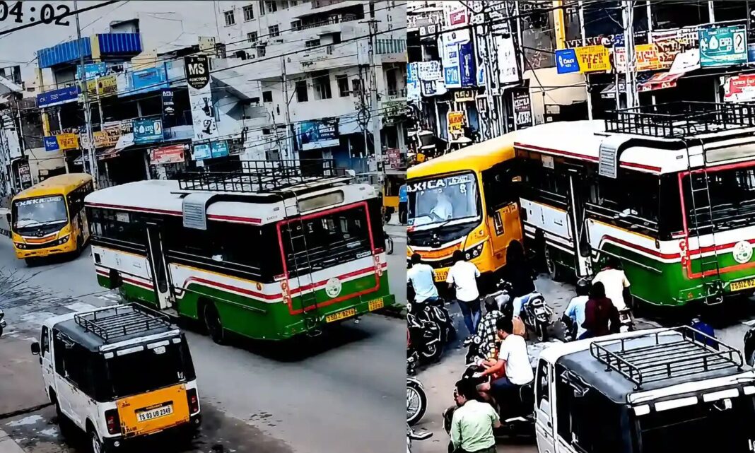 జగిత్యాలలో పాఠశాల బస్సును ఢీకొన్న బస్సు, ప్రాణనష్టం జరగలేదు
– PARAHUSHAR NEWS