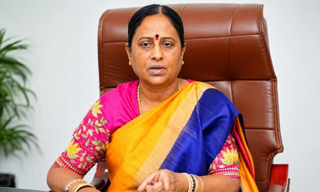 జాతీయ రహదారిపై చిరుతపులి మృతిపై మంత్రి కొండా సురేఖ ఆందోళన వ్యక్తం చేశారు
– PARAHUSHAR NEWS