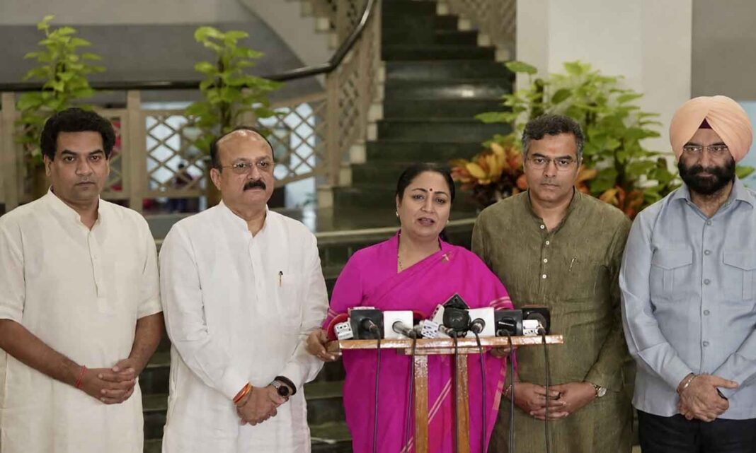 ఢిల్లీ ప్రభుత్వం ‘లక్ష్మీ యోజన’ కింద మహిళలకు నెలకు రూ. 2,500 ప్రకటించింది.
– PARAHUSHAR NEWS