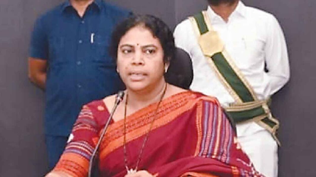 తక్కువ నీటి వసతి ఉన్న పంటల సాగుకు రైతులు ముందుకు రావాలన్నారు
– PARAHUSHAR NEWS