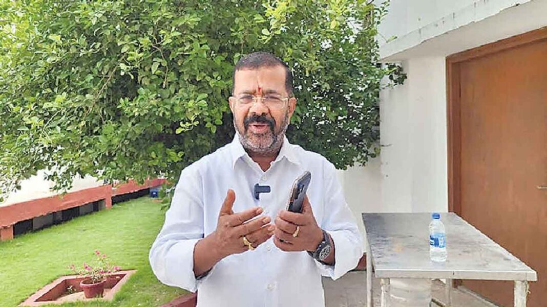 నాయిని రాజేందర్ రెడ్డి KUDA వేలాన్ని సమర్థించారు, విమర్శకులకు సవాలు విసిరారు
