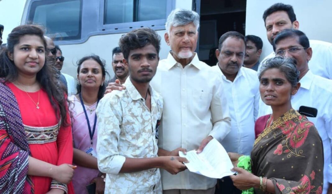 నాయుడు ఆంధ్రాలో 'సంజీవని' డిజిటల్ హెల్త్ ప్రాజెక్ట్‌ను ప్రారంభించారు
