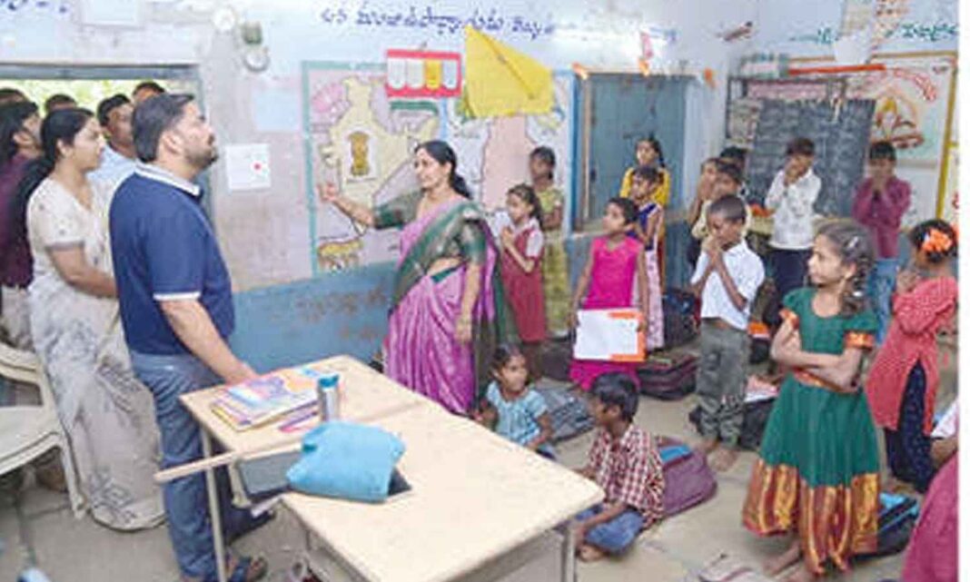 ప్రధానోపాధ్యాయుడిని సస్పెండ్‌ చేయడంతో ఎంఈవోకు షోకాజ్‌ నోటీసు అందజేసింది
