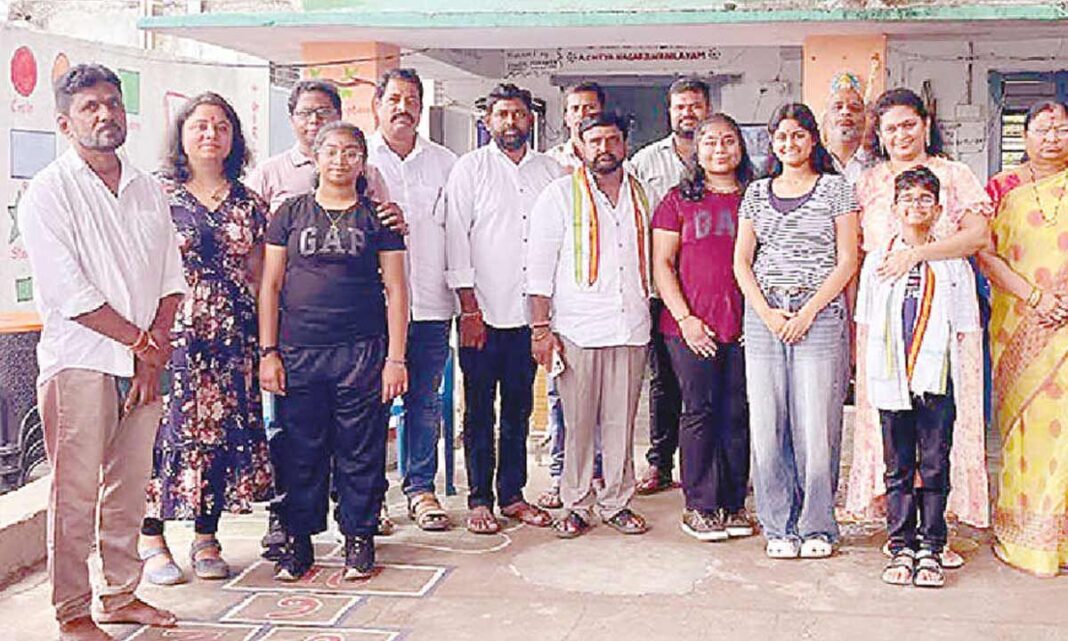 ప్రభుత్వ పాఠశాల విద్యార్థులకు ఆన్‌లైన్ విద్య సహాయాన్ని అందించడానికి US ఆధారిత ఫౌండేషన్
