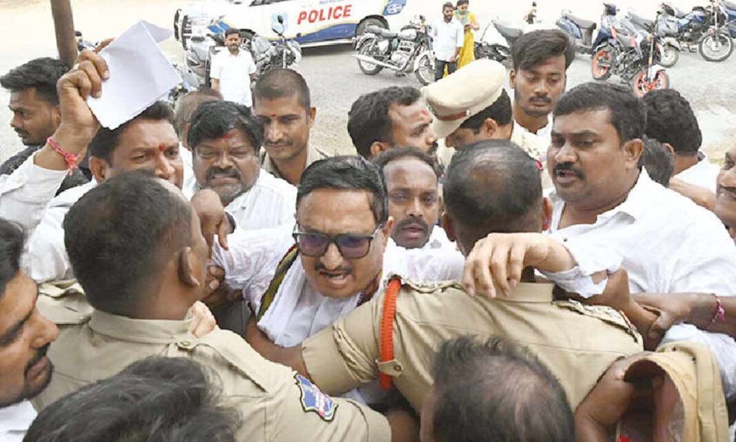 బీఆర్‌ఎస్ హయాంలోనే కుడాలో భారీ అక్రమాలు జరిగాయి: ఎనగల
