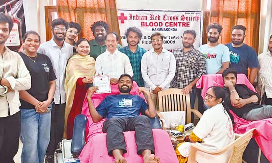 రక్తదానం ద్వారా యువత ప్రాణాలు కాపాడుకోవాలని కోరారు
– PARAHUSHAR NEWS