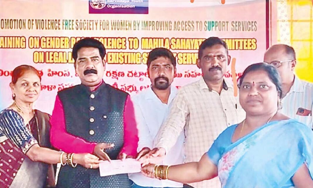 సర్వోదయ రుణ మద్దతు ద్వారా మహిళల జీవనోపాధిని బలోపేతం చేస్తుంది
