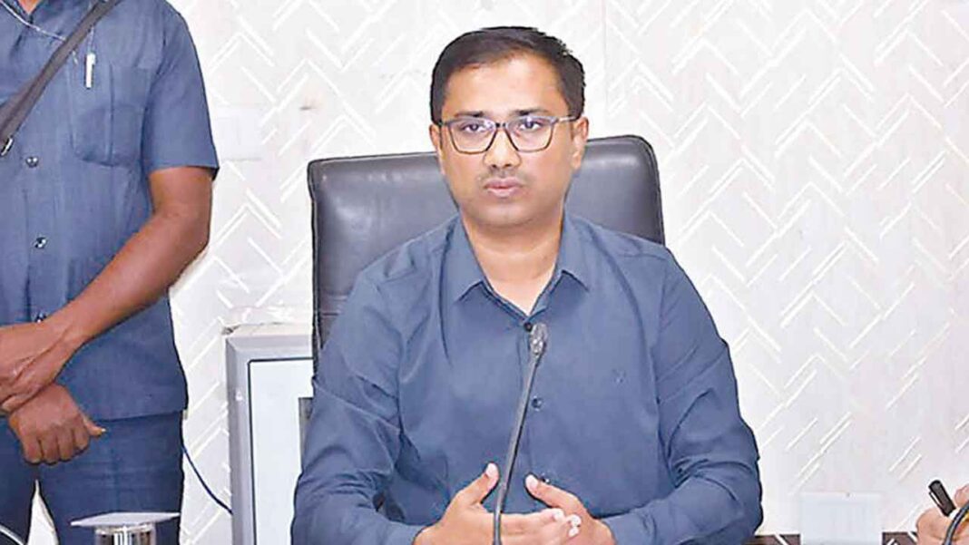సీజనల్ వ్యాధుల పట్ల అప్రమత్తంగా ఉండాలని కలెక్టర్ దివాకర టిఎస్ కోరారు
– PARAHUSHAR NEWS