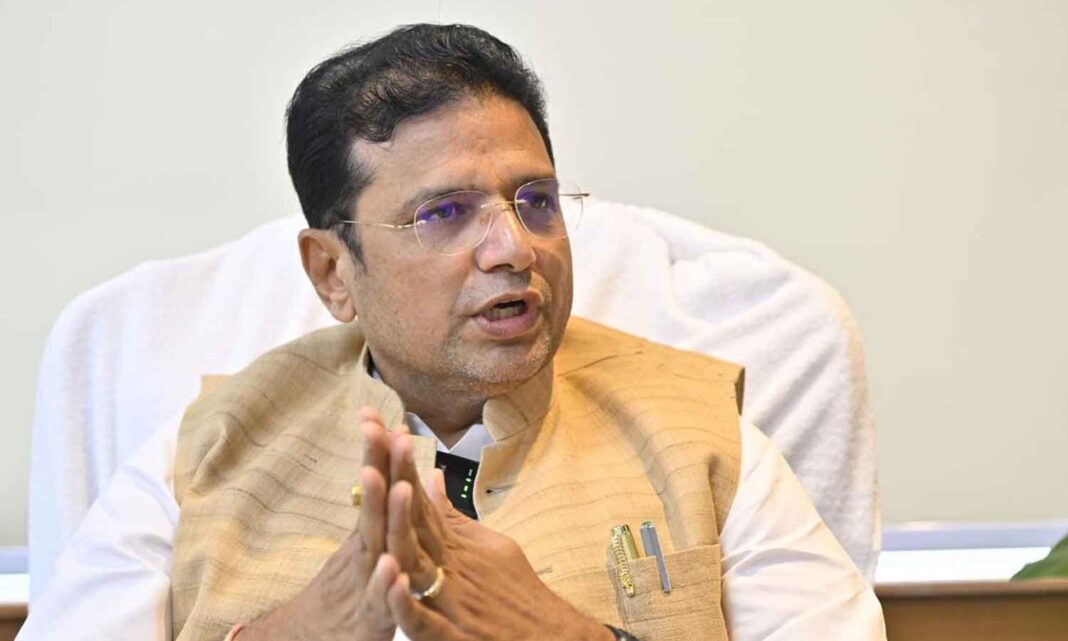 సెమికాన్ మిషన్ కింద TGకి చిప్ పుష్ కావాలని శ్రీధర్ బాబు కోరుతున్నారు
– PARAHUSHAR NEWS