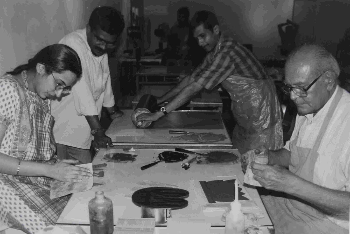 (From left) Champa Sharath, Jyoti Bhatt and participants at the printmaking workshop in 2004. 