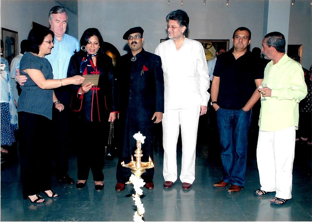 ‘Beyond Horizons’ (2016) by Paresh Maity (centre, in hat); along with Premilla Baid, John Shaw, Kiran Mazumdar Shaw, Jagat Baid and Vikram Sardesai. ‘Beyond Horizons’ (2016) by Paresh Maity (centre, in hat); along with Premilla Baid, John Shaw, Kiran Mazumdar Shaw, Jagat Baid and Vikram Sardesai.