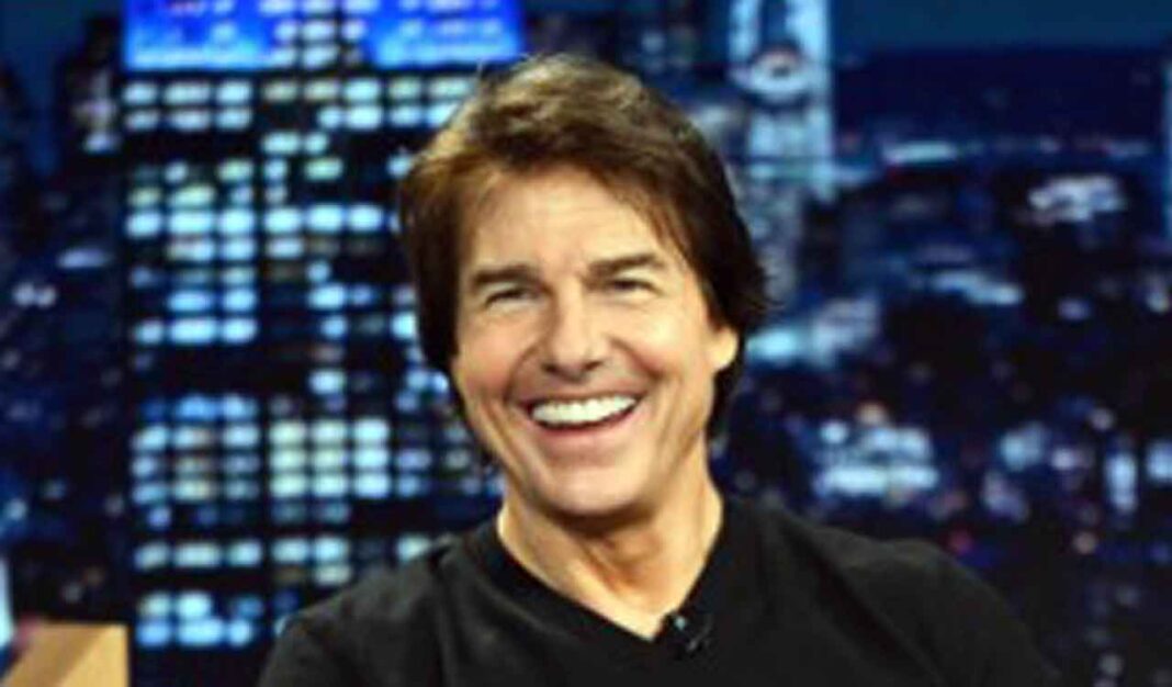 Tom Cruise says Taylor Swift schooled him about football- PARAHUSHAR NEWS