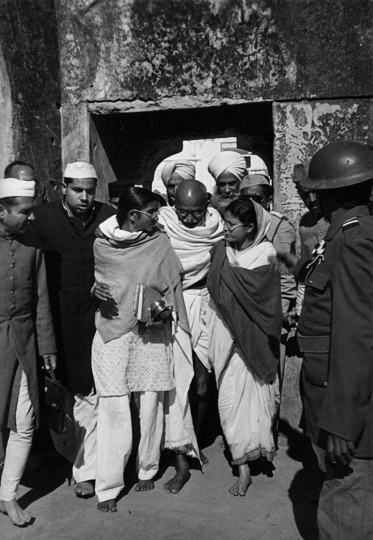 The Last Days of Mahatma Gandhiji's Life as captured by the French photo-journalist Henri Cartier-Bresson, in the last week of January 1948.